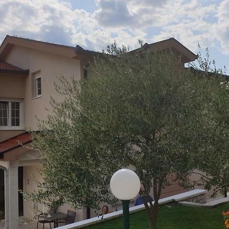 Baška Voda Apartments Karlo المظهر الخارجي الصورة