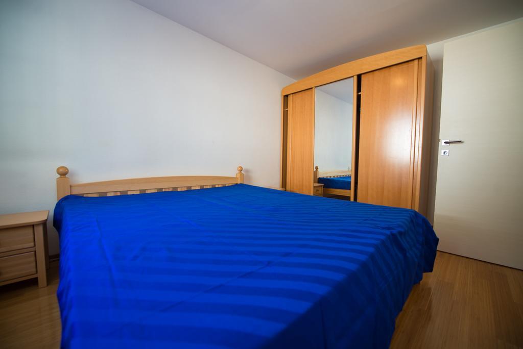 Baška Voda Apartments Karlo الغرفة الصورة