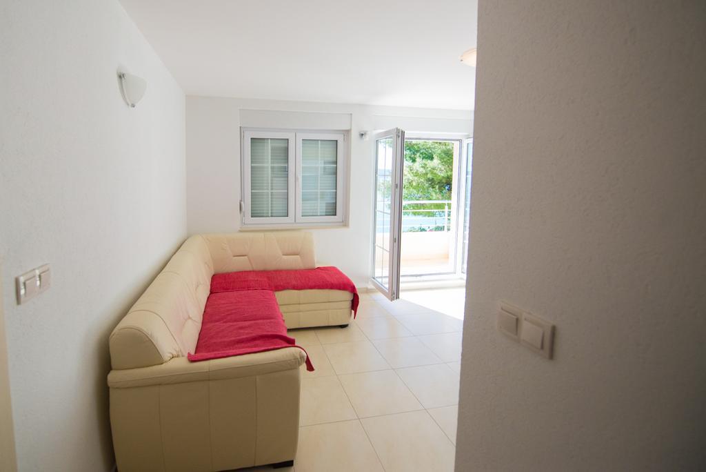 Baška Voda Apartments Karlo الغرفة الصورة